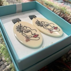 Christian Siriano “Love All” Minimalist Line Art Floral Portrait Stud Earrings